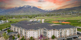 Ivy at Draper Age 55+ Apartment Homes Gallery 29