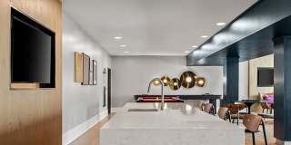 Hue on Greenhouse Gallery 4