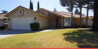 **MOVE IN SPECIAL ** - Spacious 3BD/2.5BA Home in Bakersfield's Desirable 93311 — HOA Community, Pool, Fireplace, Garage & Small Pets Welcome! Gallery 1