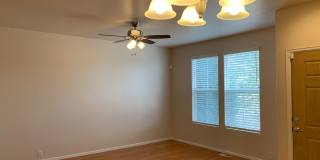 3 Bedroom Updated Townhouse in Fountain Gallery 3
