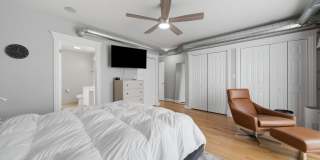 5302 N Winthrop Avenue Gallery 22
