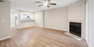 Oasis of Mandarin - Apartments & Townhomes Gallery 12