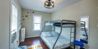 201 N Portland Ave Gallery 15