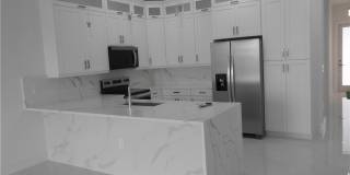 320 Poplar Street Gallery 7