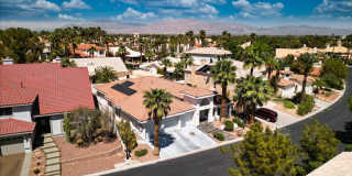 Beautiful Summerlin home in a gated community. Gallery 36