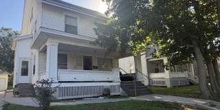 Available August 1st, 7 bedroom, 2 bathroom, Off Street Parking Included! Gallery 1