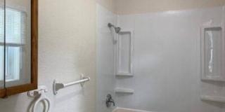 1127 16th SE St Gallery 7