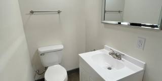 Updated 2 Bedroom, 1 1/2 Bath Home With Fenced in Backyard & 1 Car Garage! Gallery 13