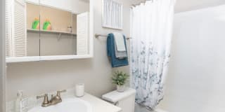 1202 Pearl Gallery 27