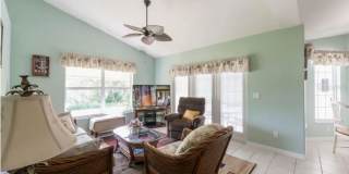 $5,495/month -- Beautifully Furnished Pool Home Seasonal Rental ** Lakefront Views ** Just minutes from Manasota Key Beach $5,495/month -- Beautifully Furnished Pool Home Seasonal Rental ** Lakefront Views ** Just minutes from Manasota Key Beach Gallery 9