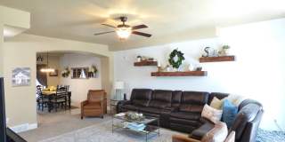 3 Primary Suites 2 Car Garage Townhome in Sandy 3 Primary Suites 2 Car Garage Townhome in Sandy Gallery 3