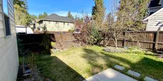 Warm & Inviting Home with Bonus Den in Prime SW Bend Location Gallery 36