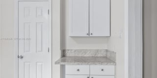 1041 NE 9th Ave Gallery 12