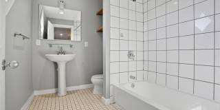 Vibrant One Bedroom Apartment in Over the Rhine Gallery 26