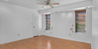 Beautiful home in quiet neighborhood Gallery 17