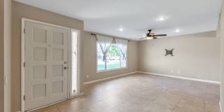 5-Bedroom Tempe Home with Private Pool, Guest House & Garage Near ASU Gallery 9