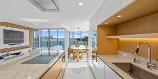 Bay Harbor Gallery 11