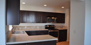 2 Bedroom, 2 Bathroom Condo Gallery 11