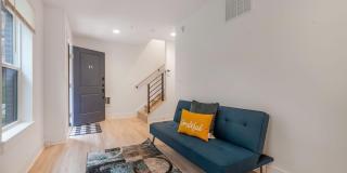 317 RIGGS PARK Place NE Gallery 3