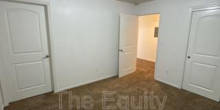 2506 West Lark Avenue Gallery 14