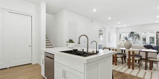1604 Rivington Gallery 11