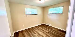 Fantastically updated three bedroom two bath house in the heart of Dormont Gallery 13