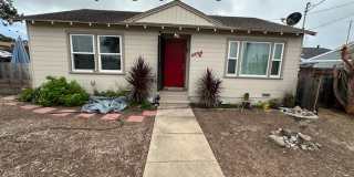 Charming home in Seaside on a corner lot Gallery 1