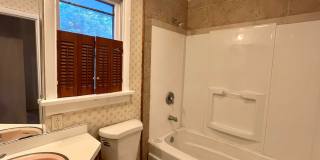 Three bedroom house in Alton Gallery 8