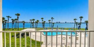 Beautiful Furnished Riverfront Condo Beautiful Furnished Riverfront Condo Gallery 27