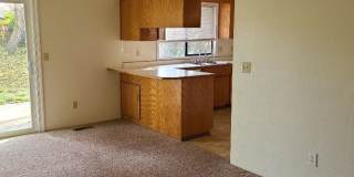 Comfortable 3 bed, 2 bath home in Medford Comfortable 3 bed, 2 bath home in Medford Gallery 6
