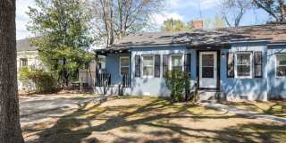 Charming Duplex with Fenced Yard Near Daffin Park – 1306 E 53rd St Gallery 17