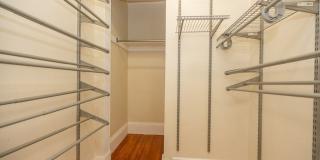 Great 4 Bed Available 9/1/26 Gallery 12