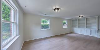2924 GRACEFIELD Road Gallery 31