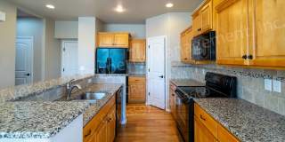 Rigden Farm Townhome in great location! Gallery 6