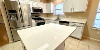 Well-Maintained 3 bedroom, 2 bathroom in Northwood Gallery 9