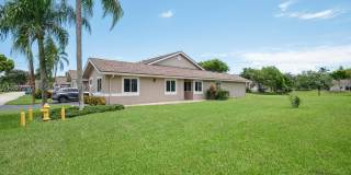 5200 W Lakes Dr Gallery 1
