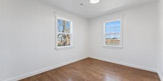 5748 N Graham Road Gallery 19