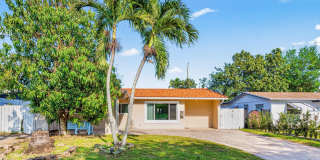 1121 N 66th Terrace Gallery 1