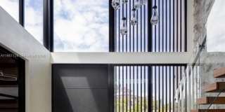 1102 Washington St Gallery 12