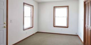 3408 Gillham Gallery 16