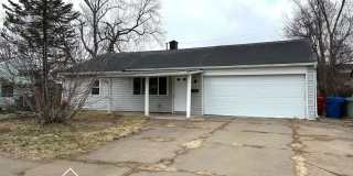 Beautiful 2 Bedroom 1 Bathroom now available for rent! Gallery 1