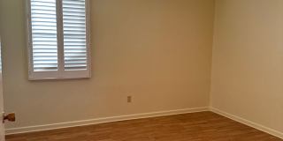 3/2/2 Newly painted! ALL BILLS PAID! Gallery 17
