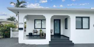 270 NW 40th Ct Gallery 1