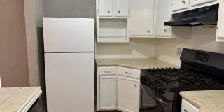 Adorable 3/2 with 2 Living Areas Close to Tech and Medical District! Gallery 9