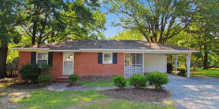 2 Bedroom Brick Ranch in Monroe Gallery 1