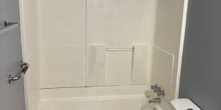 3 bedroom and 1 bathroom house- $1000 move-in special Gallery 13