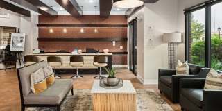 400 Belmont Gallery 22