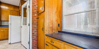 212 FREDERICK Avenue S Gallery 32
