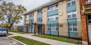 410 E 107th St Gallery 9