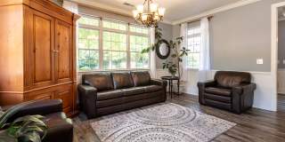 Trellis Pointe Gallery 21